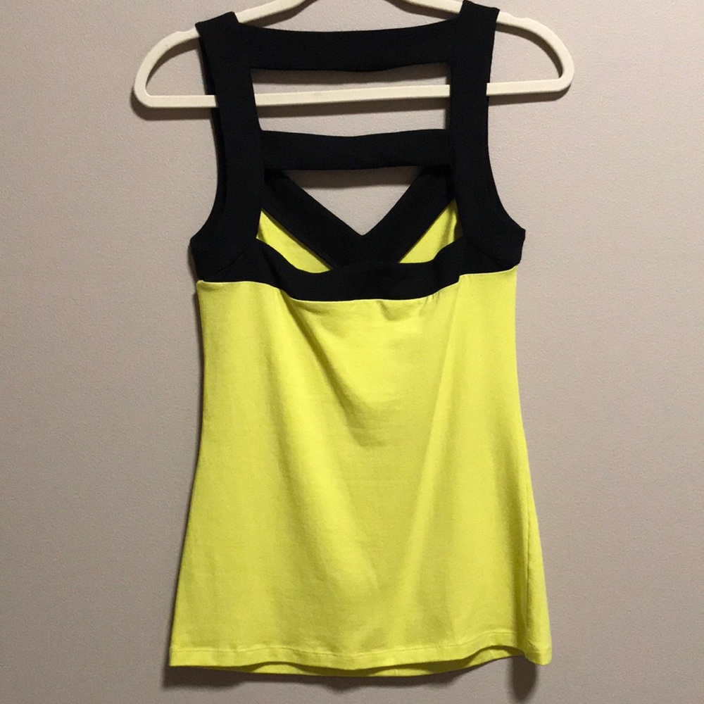 Express Cut-Out Tank - Picture 3 of 5